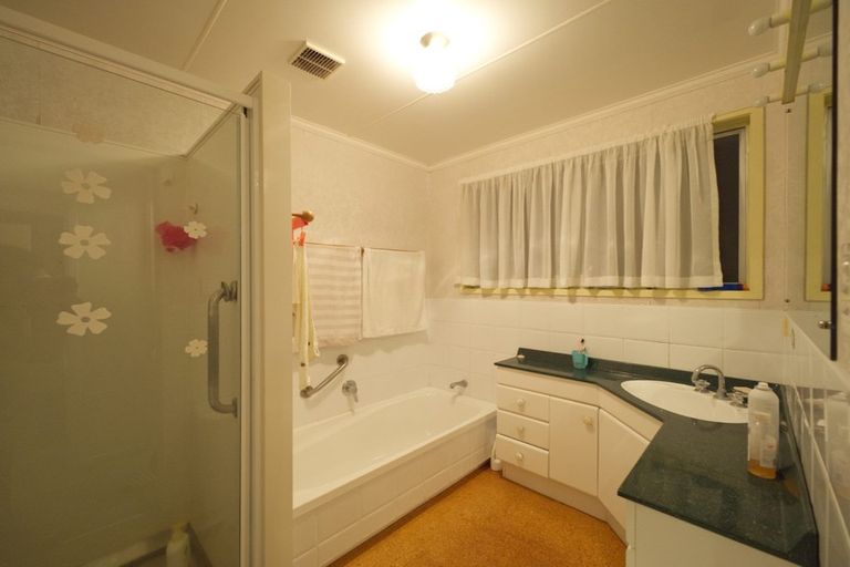 Photo of property in 20 Jayne Place, Torbay, Auckland, 0630
