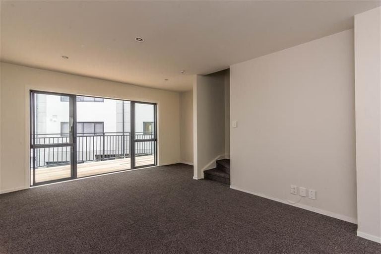 Photo of property in Krisley Court, 15/6 Ambrico Place, New Lynn, Auckland, 0600