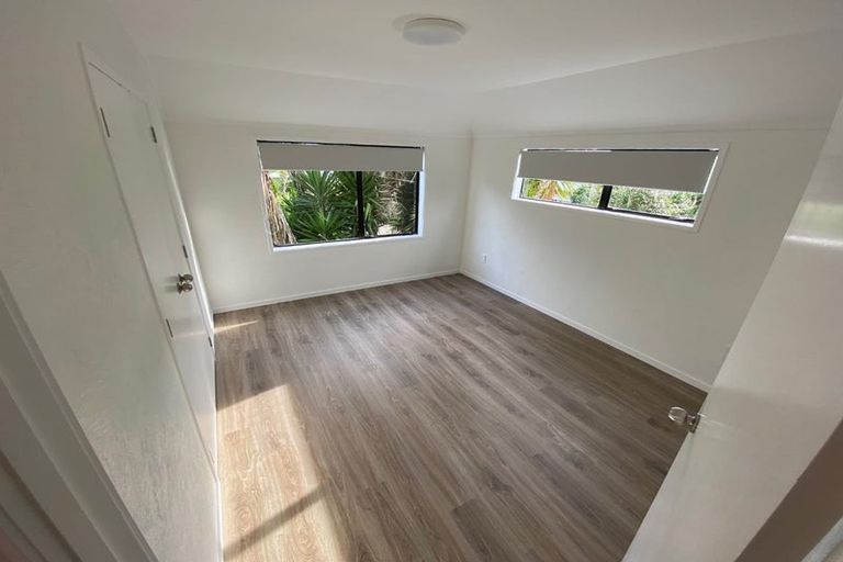 Photo of property in 1/8 Priestley Drive, Bucklands Beach, Auckland, 2014