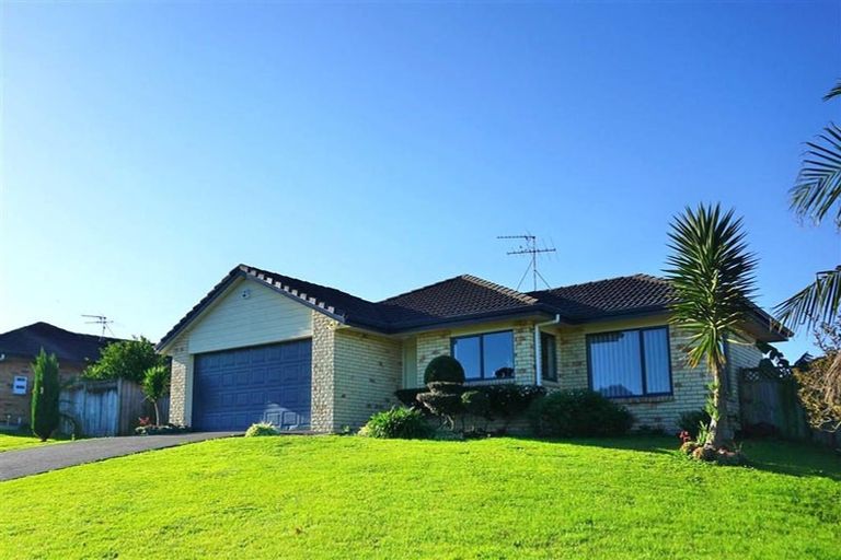 Photo of property in 45 Magic Way, Randwick Park, Auckland, 2105