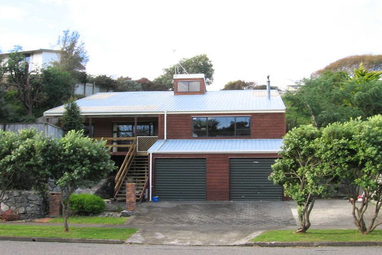Photo of property in 42 Weggery Drive, Waikanae Beach, Waikanae, 5036