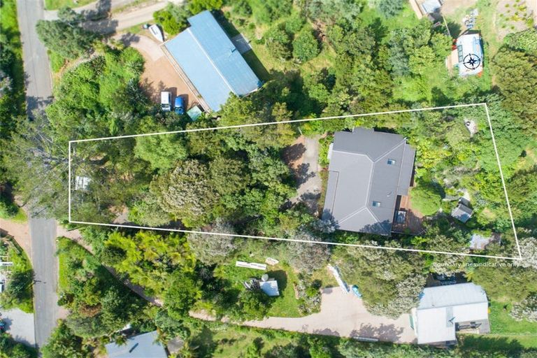 Photo of property in 40 Calais Terrace, Ostend, Waiheke Island, 1081