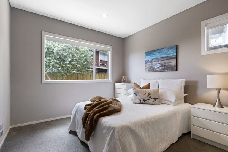 Photo of property in 96 Fisher Parade, Sunnyhills, Auckland, 2010