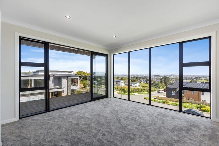 Photo of property in 13 Hautoa Lane, Flat Bush, Auckland, 2019