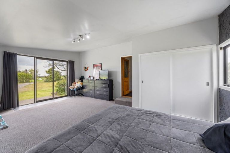 Photo of property in 20 Kiri Road, Te Kiri, Opunake, 4682