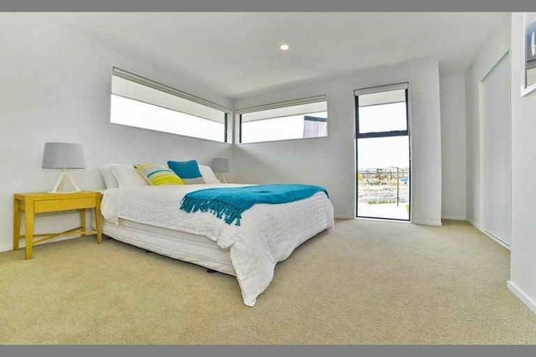 Photo of property in 15 Carder Court, Hobsonville, Auckland, 0618