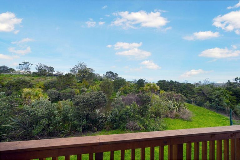 Photo of property in 132e Tiriwa Drive, Massey, Auckland, 0614