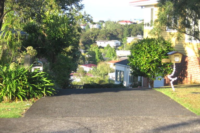 Photo of property in 2/25 Monarch Avenue, Hillcrest, Auckland, 0627
