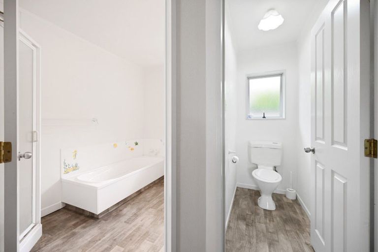 Photo of property in 34 Macmurdo Avenue, Glenview, Hamilton, 3206