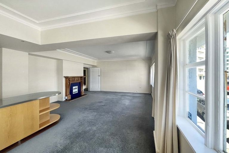 Photo of property in Olympus Flats, 1/280 Oriental Parade, Oriental Bay, Wellington, 6011