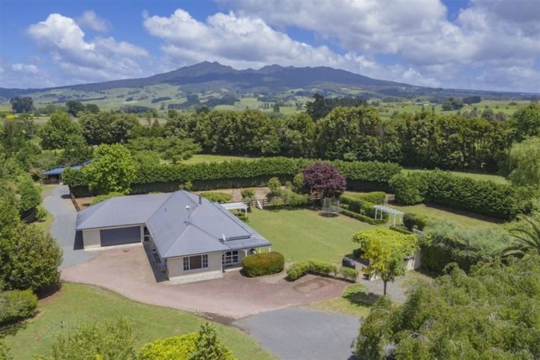 Photo of property in 10 Oakshott Road, Ngahinapouri, Te Awamutu, 3876