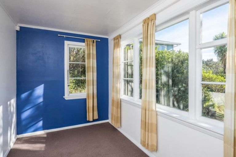 Photo of property in 103 View Road, Houghton Bay, Wellington, 6023