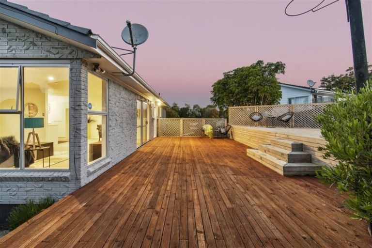 Photo of property in 38 Keegan Drive, Massey, Auckland, 0614