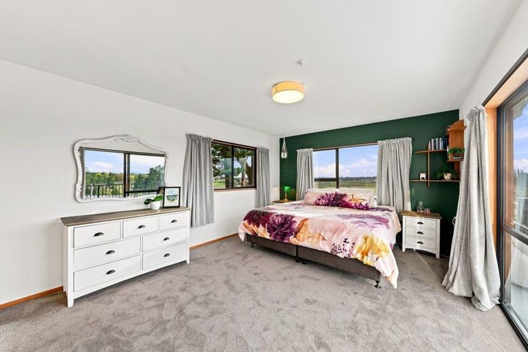 Photo of property in 433 Cashmere Road, Westmorland, Christchurch, 8025