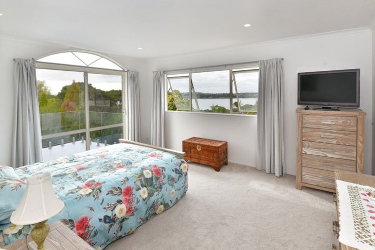 Photo of property in 174 Vipond Road, Stanmore Bay, Whangaparaoa, 0932