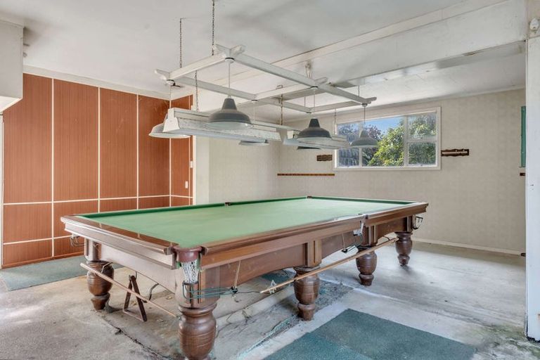 Photo of property in 27 South Road, Moturoa, New Plymouth, 4310