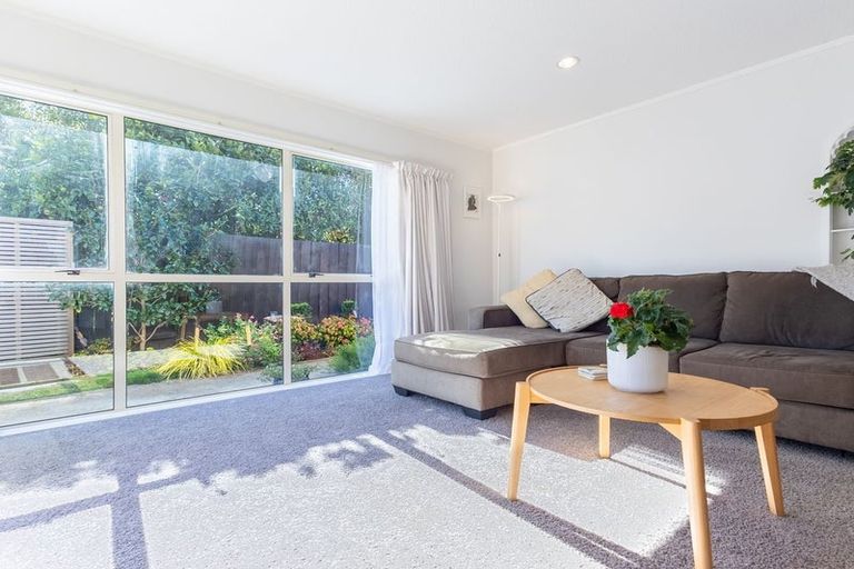 Photo of property in 5 Beachwater Grove, Paraparaumu Beach, Paraparaumu, 5032