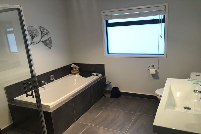 Photo of property in 6 Flers Place, Taradale, Napier, 4112