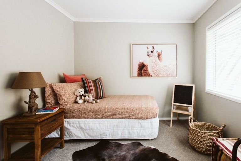 Photo of property in 13 Karaipiture Road, Karaka, 2124