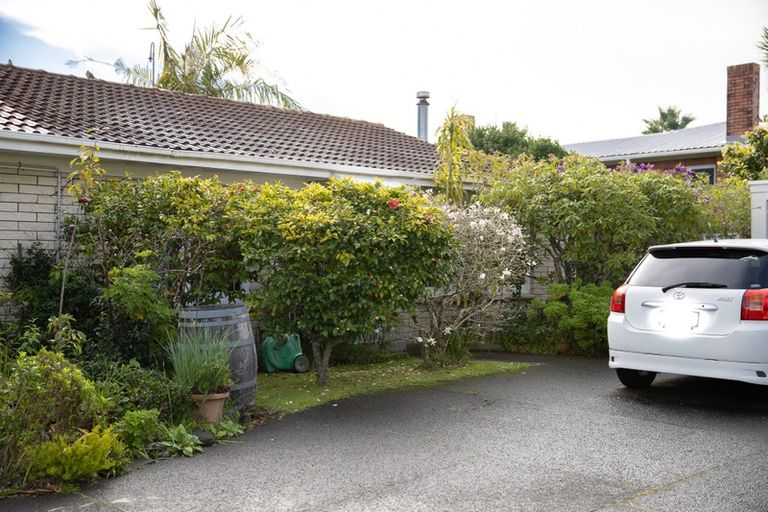 Photo of property in 3/23a Eversleigh Road, Belmont, Auckland, 0622
