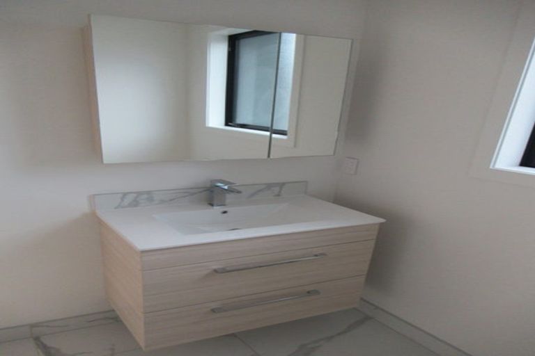 Photo of property in 3/4 Collingwood Street, Waterloo, Lower Hutt, 5011