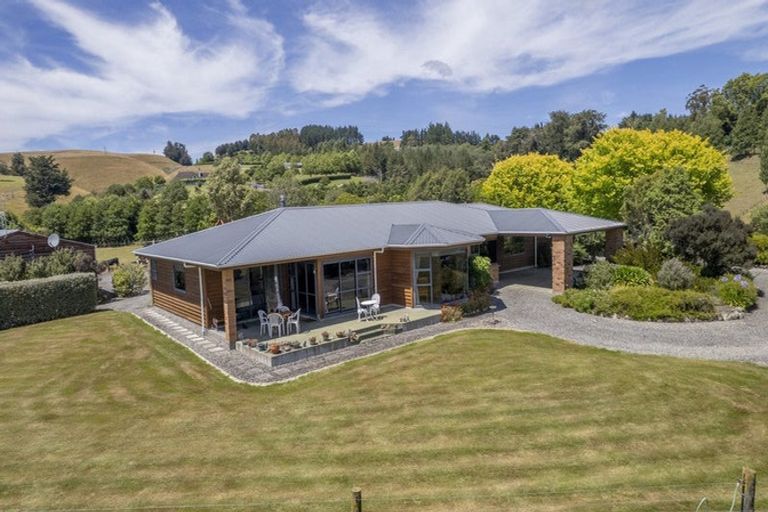 Photo of property in 223 Masterton Stronvar Road, Te Ore Ore, Masterton, 5890