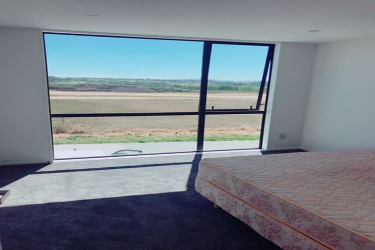 Photo of property in 10 Toia Lane, Silverdale, 0932