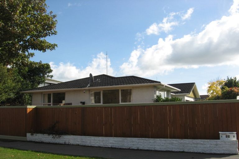 Photo of property in 2/23 Westmont Street, Ilam, Christchurch, 8041