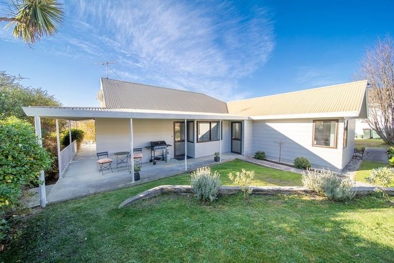 Photo of property in 43 Cheviot Street, Roxburgh, 9500