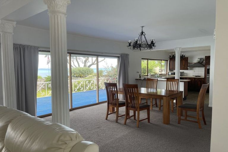 Photo of property in 39 Churchill Road, Murrays Bay, Auckland, 0630