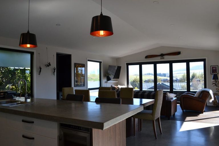 Photo of property in 19b Rannoch Drive, Jacks Point, Queenstown, 9371