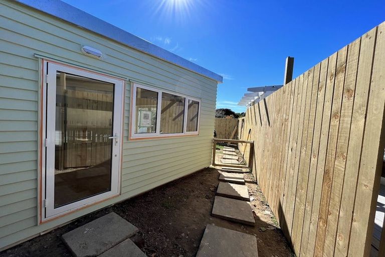 Photo of property in 8-8a Walton Avenue, Waikanae, 5036