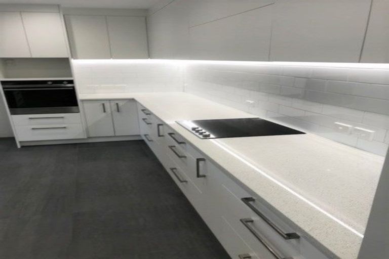 Photo of property in 37 Riverglade Parkway, Te Atatu South, Auckland, 0610