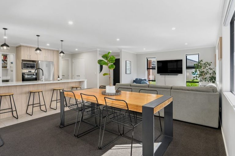 Photo of property in 279 Dixon Road, Fitzroy, Hamilton, 3206