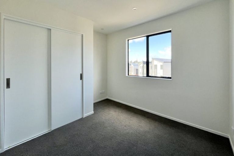 Photo of property in 3/25 Jabuka Street, Glen Eden, Auckland, 0602