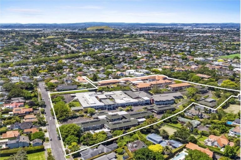 Photo of property in 17 Upland Road, Remuera, Auckland, 1050
