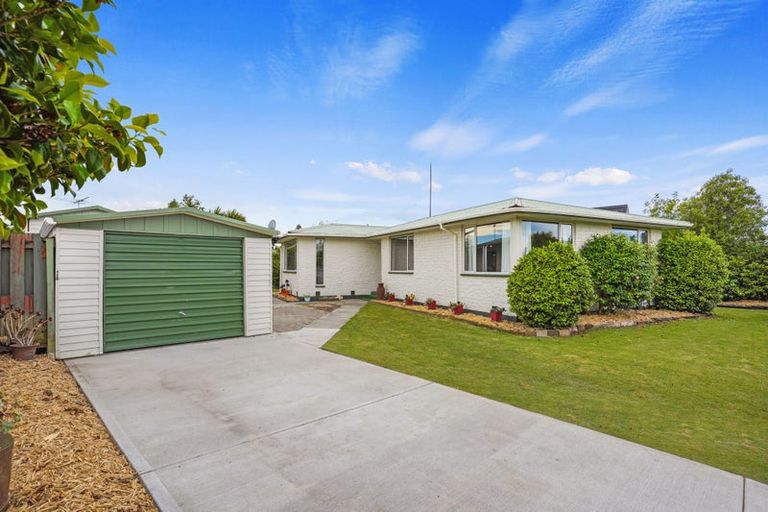 Photo of property in 4 Walker Place, Rangiora, 7400