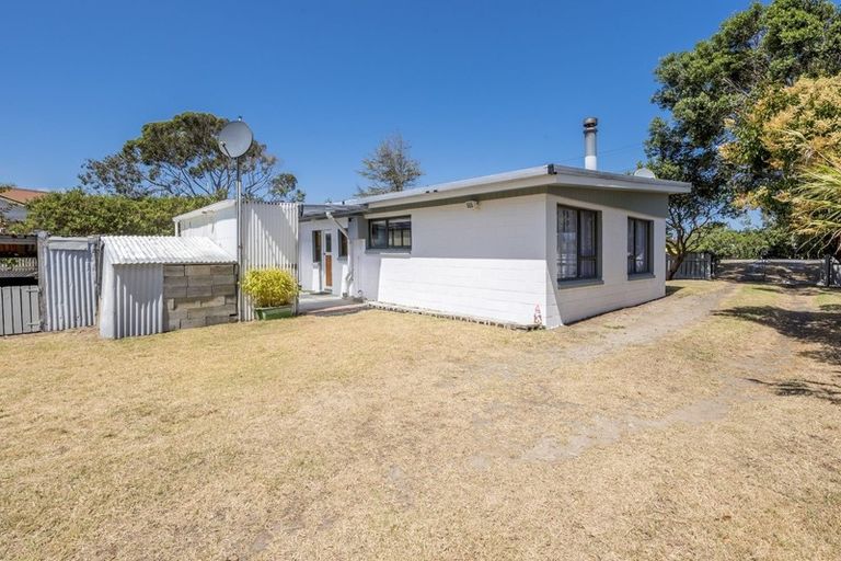 Photo of property in 868 Hokio Beach Road, Hokio Beach, Levin, 5571