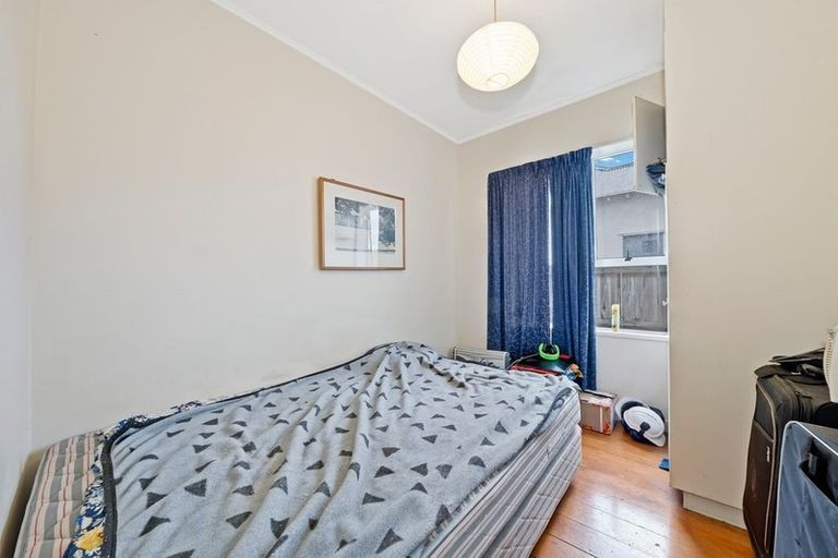 Photo of property in 104 Barbour Street, Waltham, Christchurch, 8011