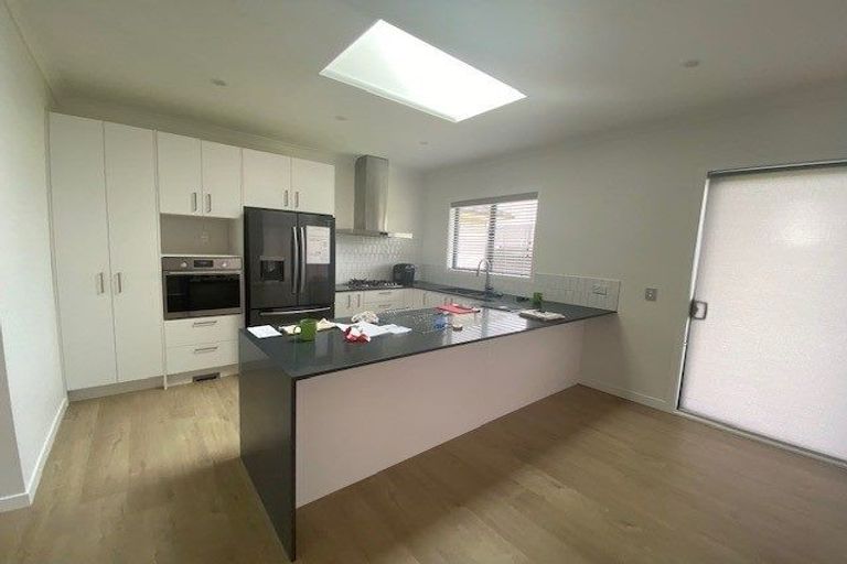 Photo of property in 7 Hopkirk Avenue, Wallaceville, Upper Hutt, 5018