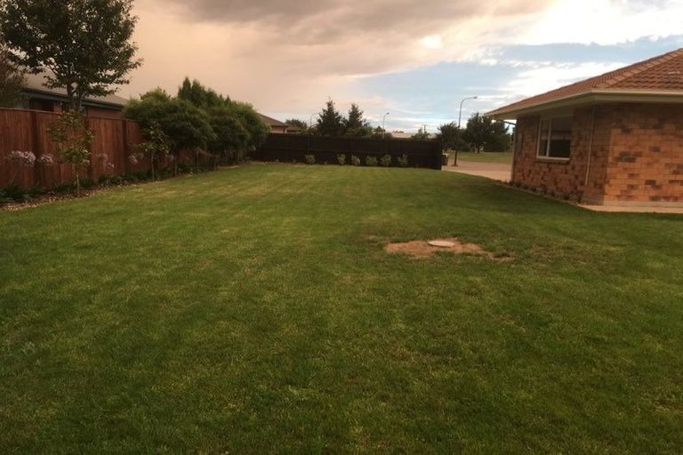 Photo of property in 6 Perrin Place, Darfield, 7510