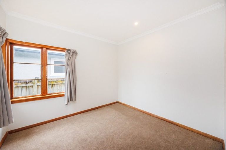 Photo of property in 24 Vernon Avenue, Takaro, Palmerston North, 4412