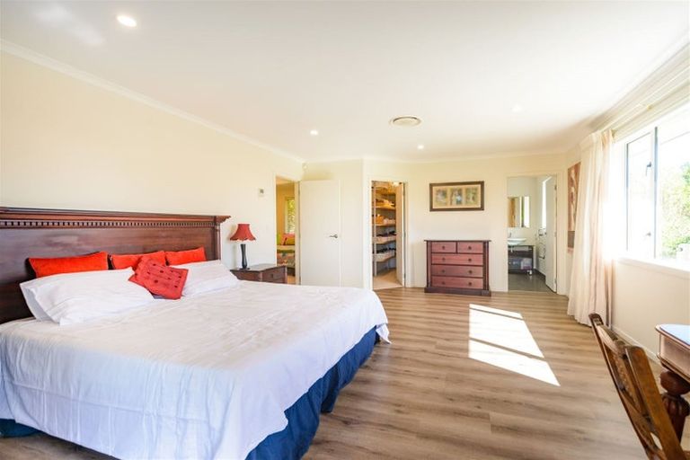 Photo of property in 71 Polson Hill Drive, Aokautere, Palmerston North, 4471