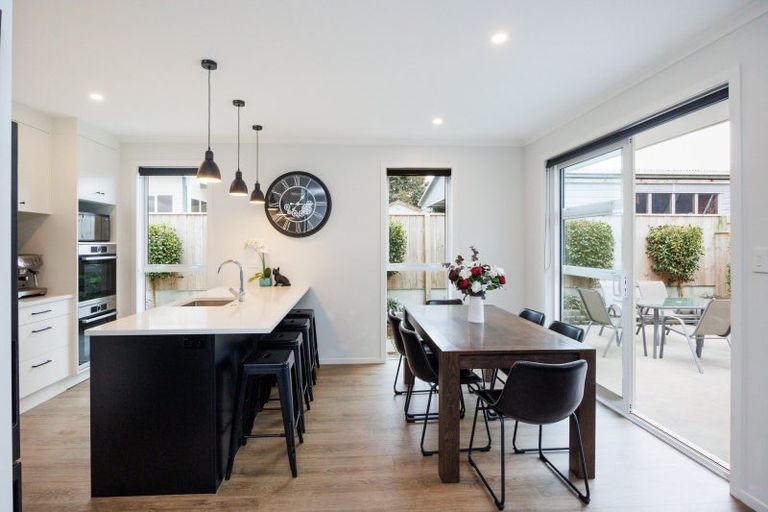 Photo of property in 46 Peppertree Glade, Kelvin Grove, Palmerston North, 4414