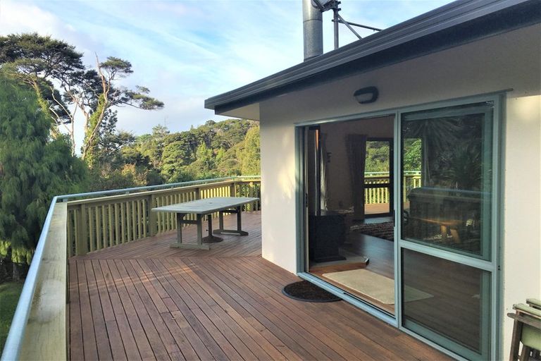 Photo of property in 108 Mountain Road, Henderson Valley, Auckland, 0612
