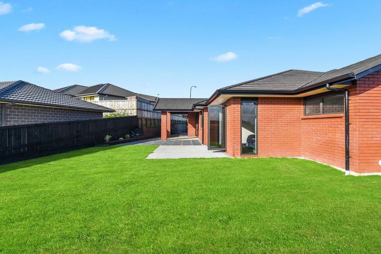 Photo of property in 16 Waireka Road, Rototuna North, Hamilton, 3210