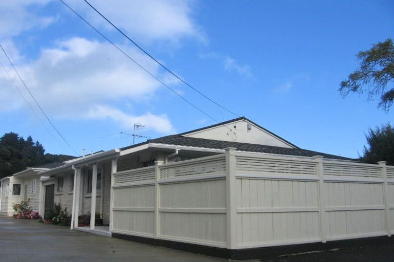 Photo of property in 4 Tyndall Street, Waiwhetu, Lower Hutt, 5010