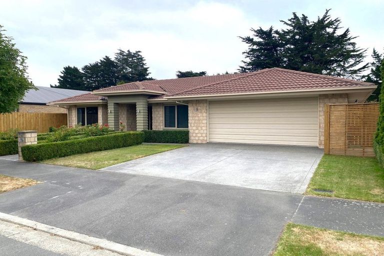Photo of property in 22 Reka Street, Parklands, Christchurch, 8083