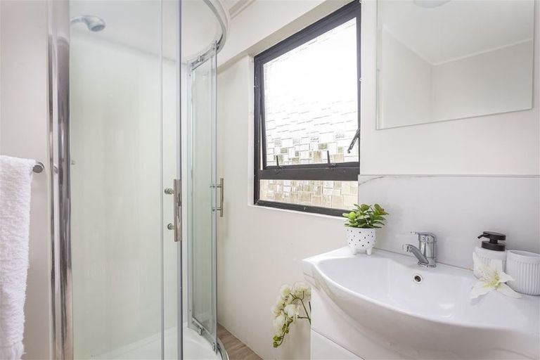 Photo of property in 1/16 Wood Street, Papakura, 2110