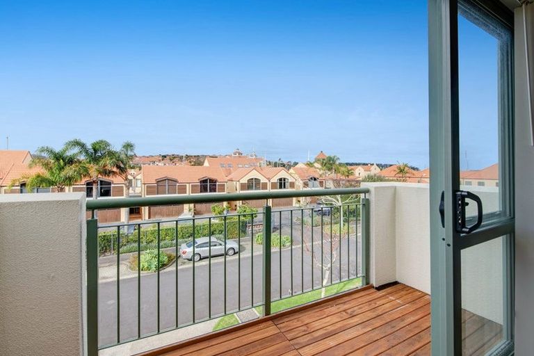 Photo of property in 42 Waterside Crescent, Gulf Harbour, Whangaparaoa, 0930